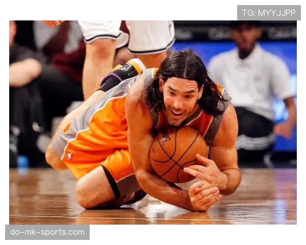 路易斯·斯科拉内线单打效率领先同届球员打出持续高效表现